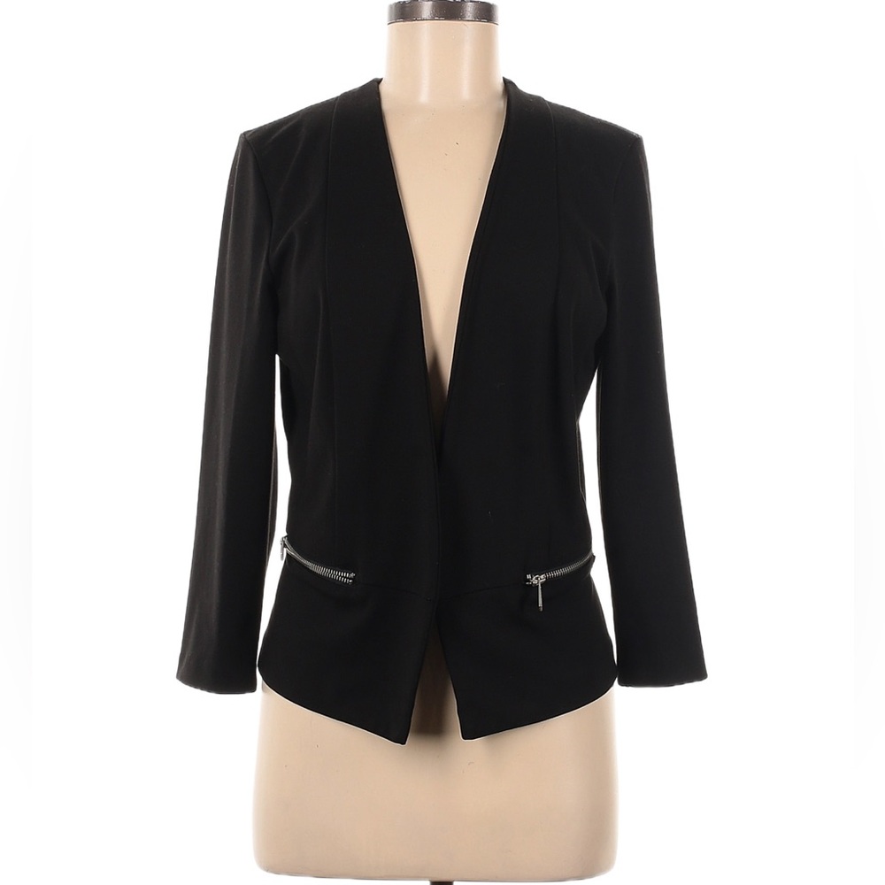 Ultra chic and sophisticated GUESS TIA BLAZER